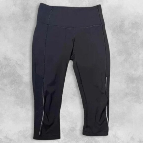 Lululemon Clam Diggers Leggings High Rise Cropped Length Mesh Fabric Black W 4 - Picture 1 of 6